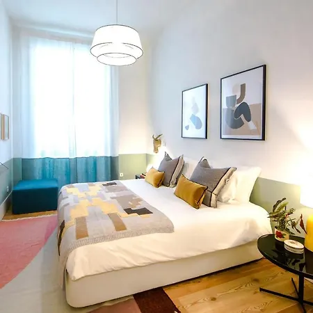 Brand New & Spacious 2bdr By Lovelystay דירה