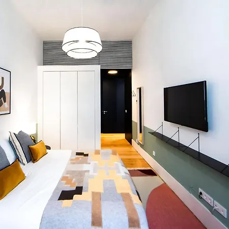 Apartmán Brand New & Spacious 2bdr By Lovelystay